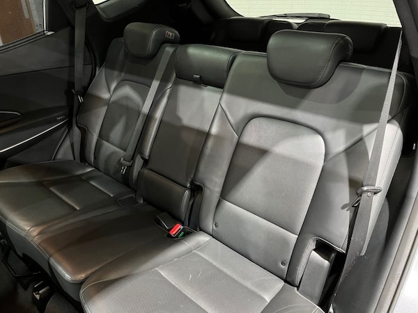 Used Hyundai Santa Fe 2016 for sale - 76210476: Photo 16