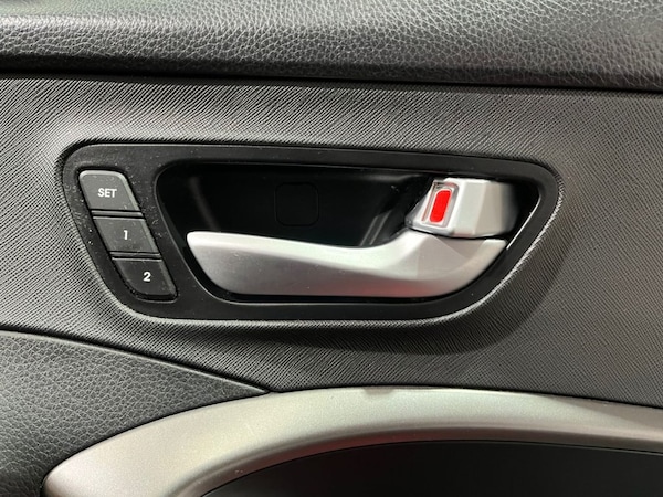 Used Hyundai Santa Fe 2016 for sale - 76210476: Photo 26