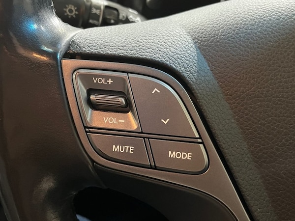 Used Hyundai Santa Fe 2016 for sale - 76210476: Photo 32