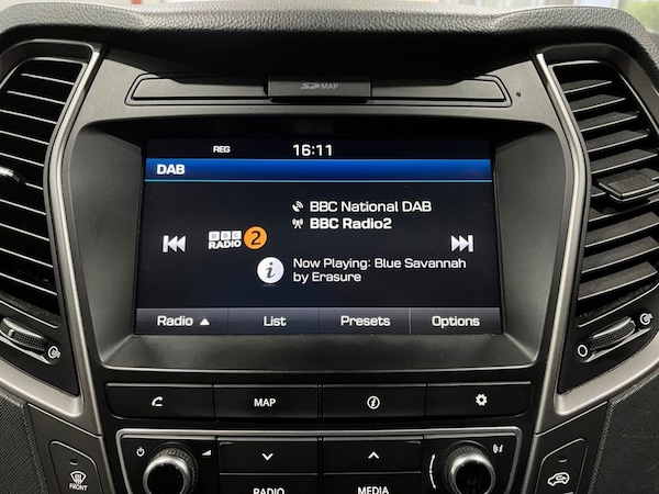 Used Hyundai Santa Fe 2016 for sale - 76210476: Photo 42