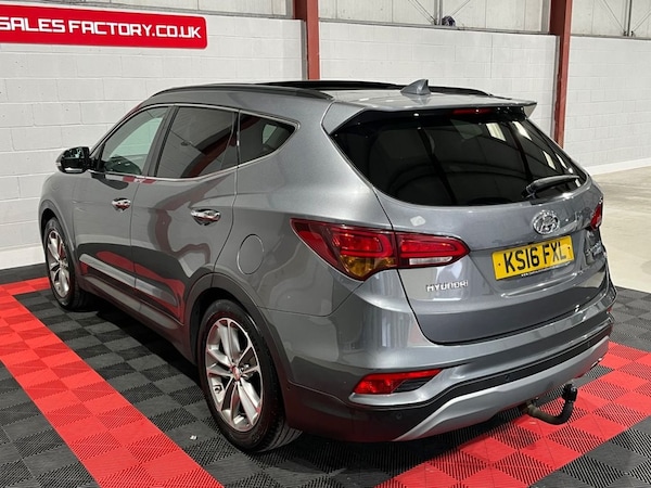 Used Hyundai Santa Fe 2016 for sale - 76210476: Photo 47
