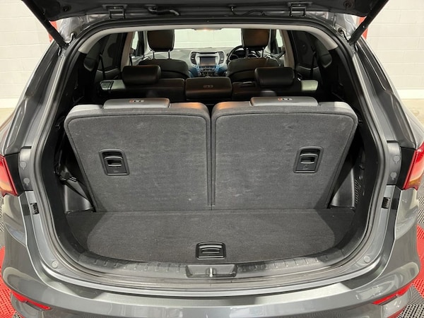 Used Hyundai Santa Fe 2016 for sale - 76210476: Photo 48