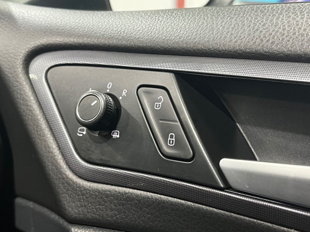 Used Volkswagen Golf 2016 for sale - 76406159: Photo 29