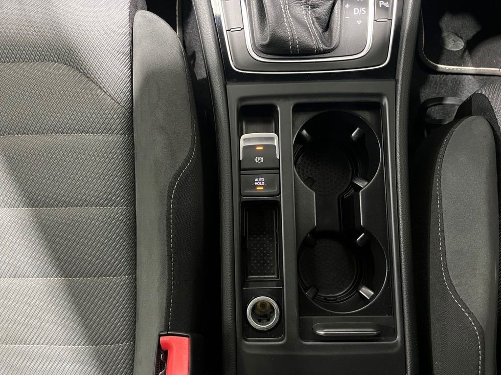 Used Volkswagen Golf 2016 for sale - 76406159: Photo 36