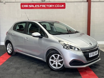 Peugeot - 208