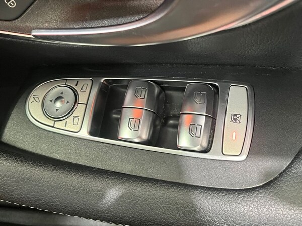 Used Mercedes-Benz E Class 2020 for sale - 75728357: Photo 40