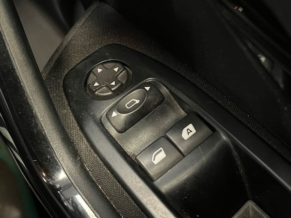 Used Peugeot 208 2016 for sale - 76056970: Photo 25