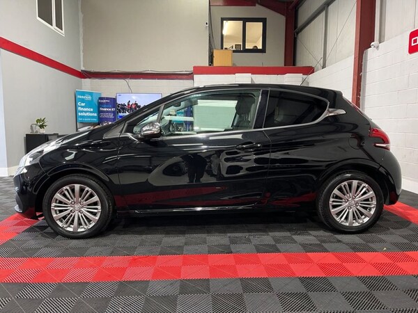 Used Peugeot 208 2016 for sale - 76056970: Photo 8