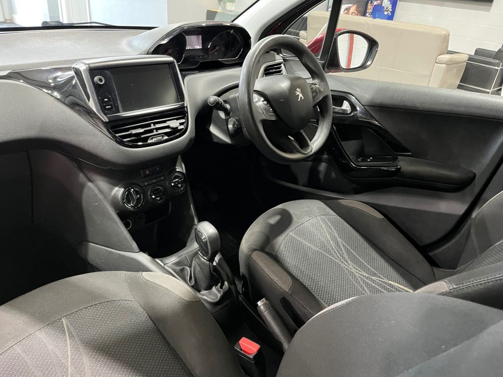 Used Peugeot 208 2015 for sale - 76356990: Photo 16