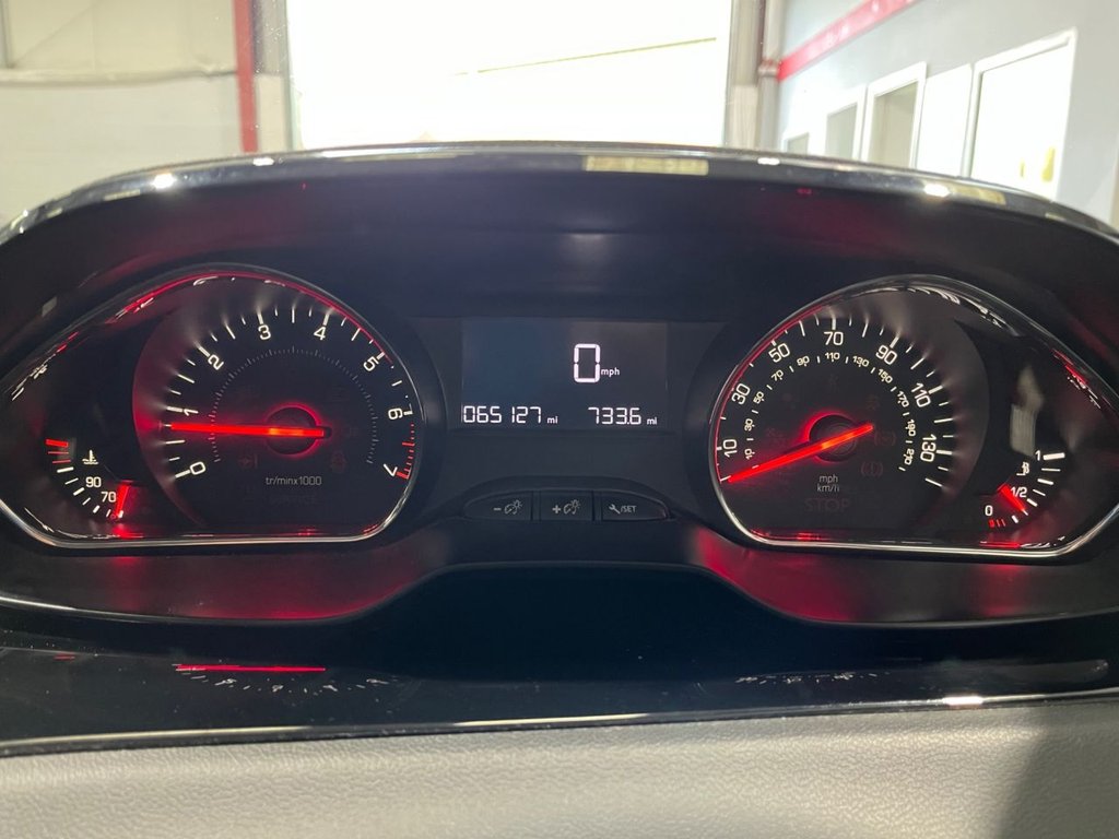 Used Peugeot 208 2015 for sale - 76356990: Photo 24