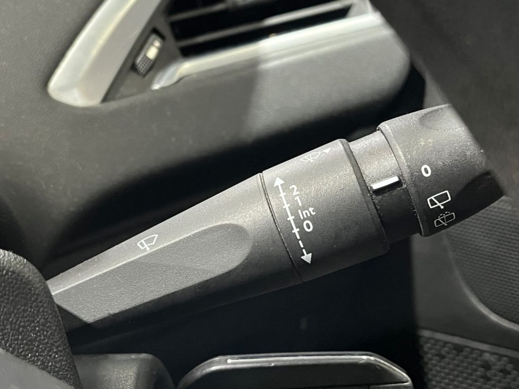 Used Peugeot 208 2015 for sale - 76356990: Photo 32