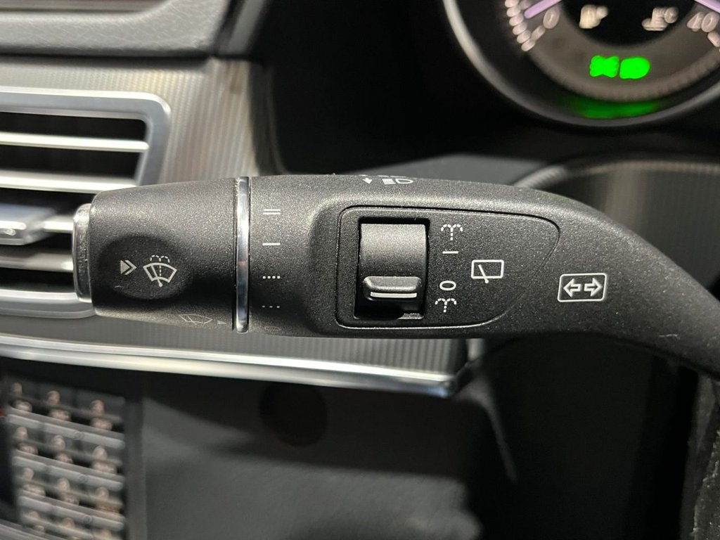 Used Mercedes-Benz E Class 2013 for sale - 76429829: Photo 31