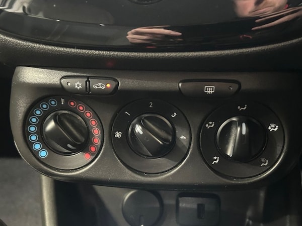 Used Vauxhall Corsa 2018 for sale - 75728271: Photo 4