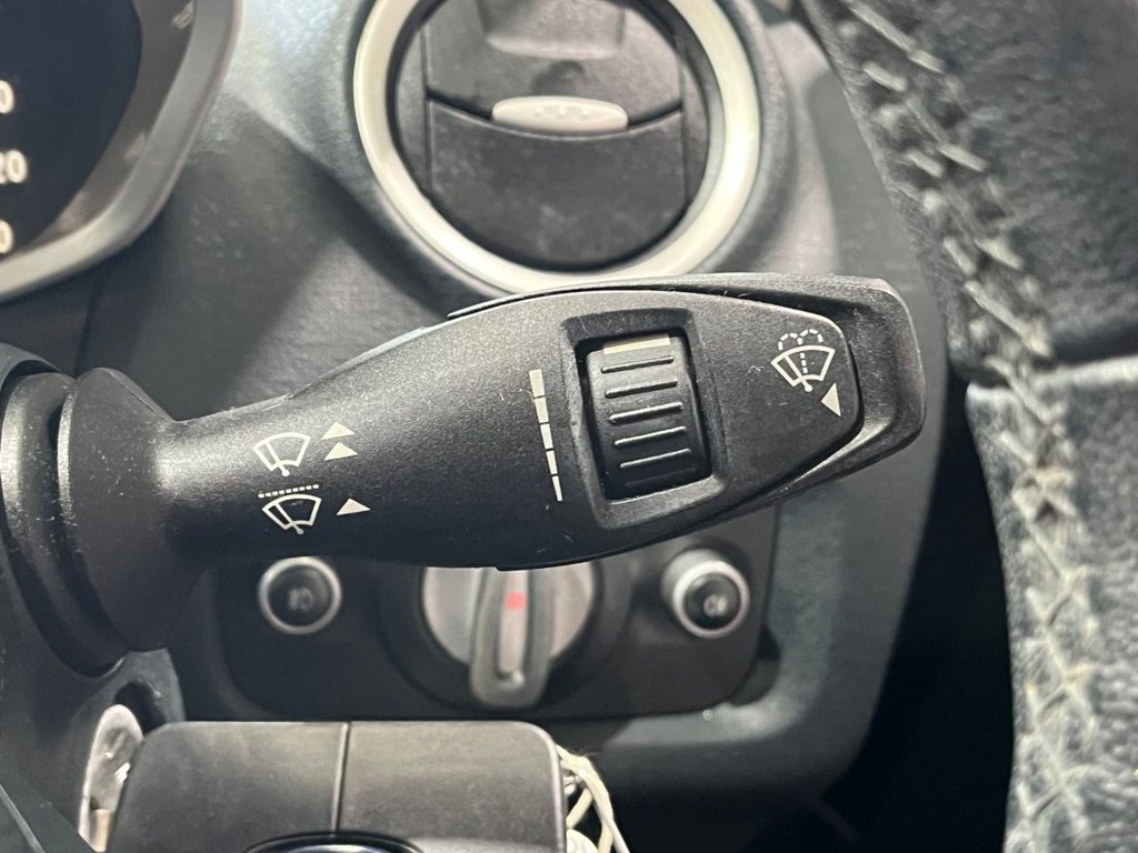 Used Ford Fiesta 2011 for sale - 76345760: Photo 19