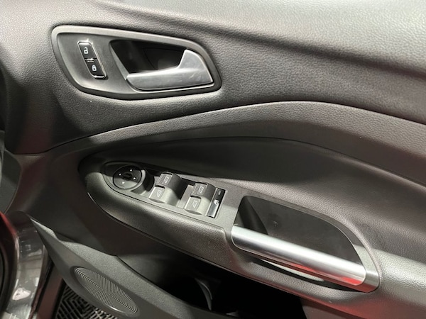 Used Ford Kuga 2016 for sale - 76333488: Photo 25