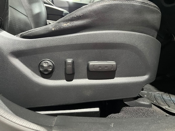 Used Hyundai Santa Fe 2014 for sale - 76256326: Photo 30