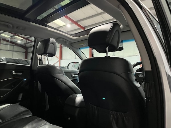 Used Hyundai Santa Fe 2014 for sale - 76256326: Photo 31