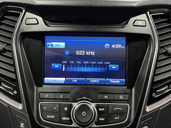 Used Hyundai Santa Fe 2014 for sale - 76256326: Photo 44