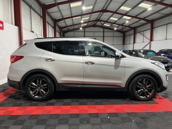 Used Hyundai Santa Fe 2014 for sale - 76256326: Photo 9