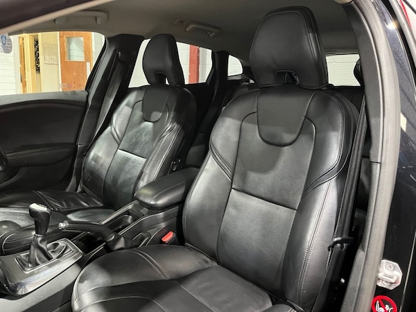 Used Volvo V40 2015 for sale - 76267118: Photo 13