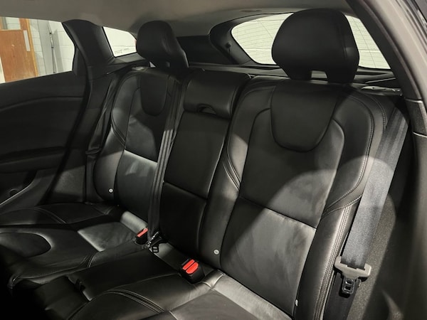 Used Volvo V40 2015 for sale - 76267118: Photo 17