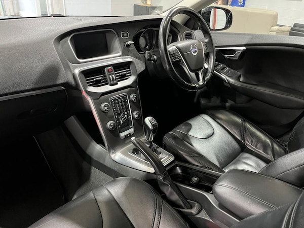 Used Volvo V40 2015 for sale - 76267118: Photo 18