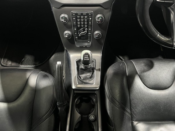 Used Volvo V40 2015 for sale - 76267118: Photo 19