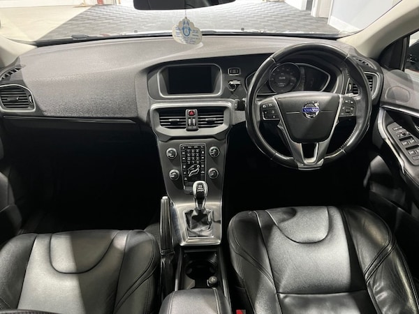 Used Volvo V40 2015 for sale - 76267118: Photo 21