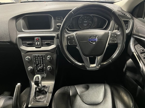 Used Volvo V40 2015 for sale - 76267118: Photo 24