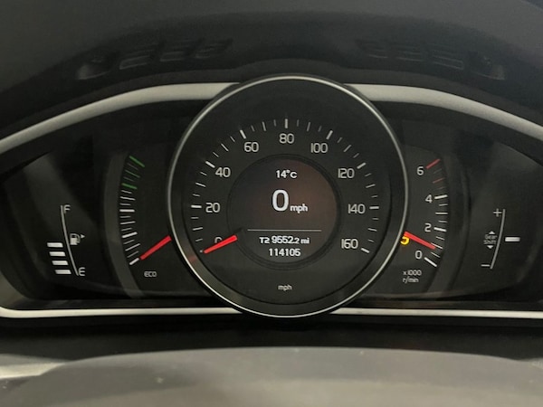 Used Volvo V40 2015 for sale - 76267118: Photo 32