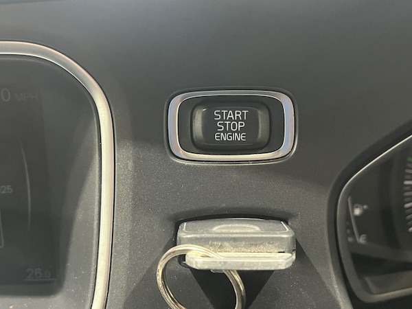 Used Volvo V40 2015 for sale - 76267118: Photo 33