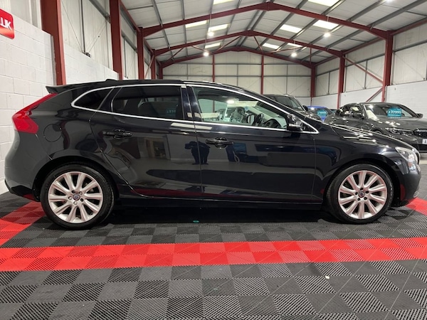 Used Volvo V40 2015 for sale - 76267118: Photo 6