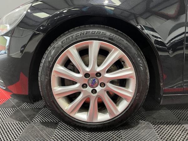 Used Volvo V40 2015 for sale - 76267118: Photo 8