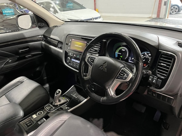 Used Mitsubishi Outlander 2018 for sale - 76210502: Photo 17