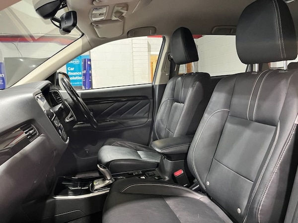Used Mitsubishi Outlander 2018 for sale - 76210502: Photo 18