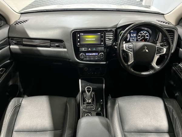 Used Mitsubishi Outlander 2018 for sale - 76210502: Photo 22
