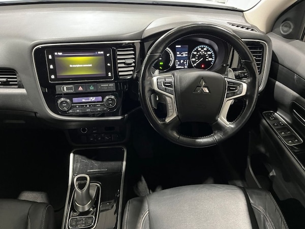 Used Mitsubishi Outlander 2018 for sale - 76210502: Photo 23