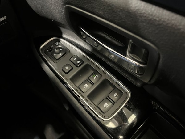 Used Mitsubishi Outlander 2018 for sale - 76210502: Photo 29