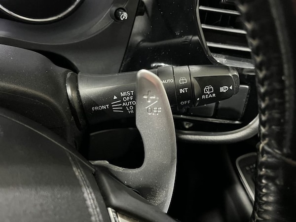 Used Mitsubishi Outlander 2018 for sale - 76210502: Photo 32