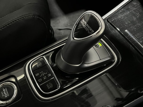 Used Mitsubishi Outlander 2018 for sale - 76210502: Photo 35