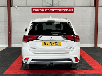 Used Mitsubishi Outlander 2018 for sale - 76210502: Photo 3