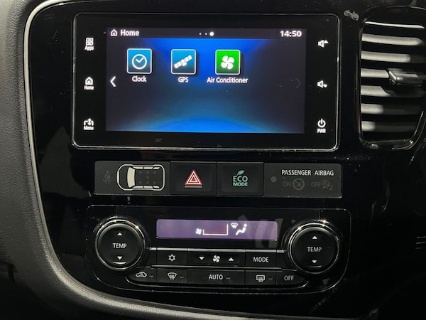 Used Mitsubishi Outlander 2018 for sale - 76210502: Photo 41