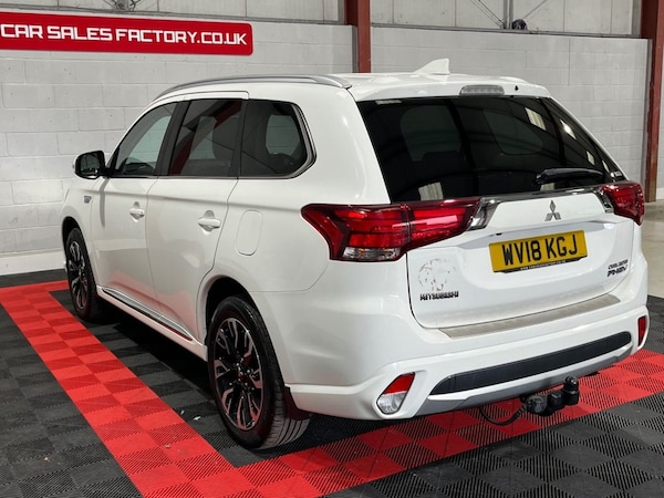 Used Mitsubishi Outlander 2018 for sale - 76210502: Photo 5