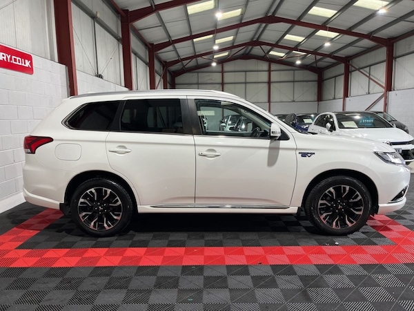 Used Mitsubishi Outlander 2018 for sale - 76210502: Photo 8