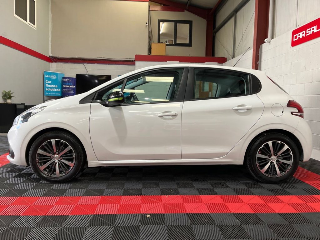 Used Peugeot 208 2016 for sale - 76345151: Photo 9