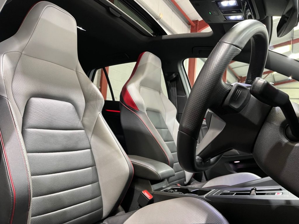 Used Volkswagen Golf 2020 for sale - 76106062: Photo 17