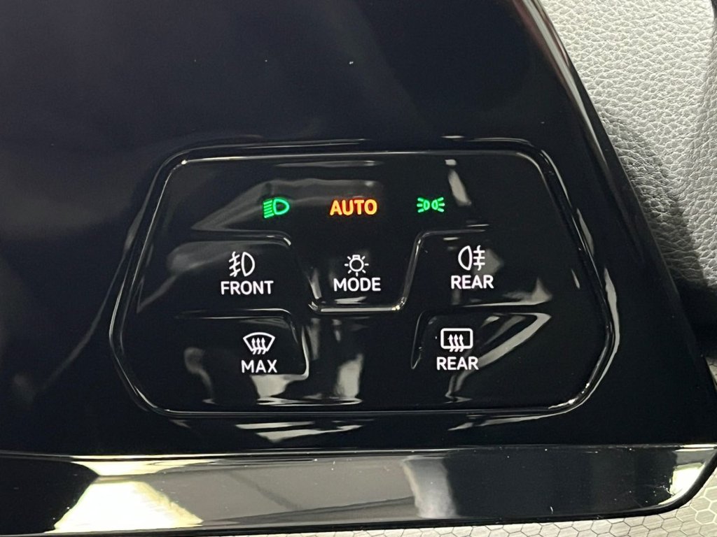 Used Volkswagen Golf 2020 for sale - 76106062: Photo 32