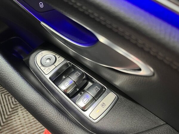 Used Mercedes-Benz E Class 2020 for sale - 75728160: Photo 31