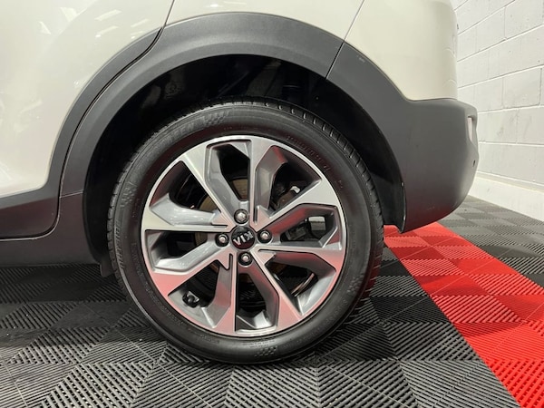 Used Kia Stonic 2019 for sale - 76236222: Photo 13