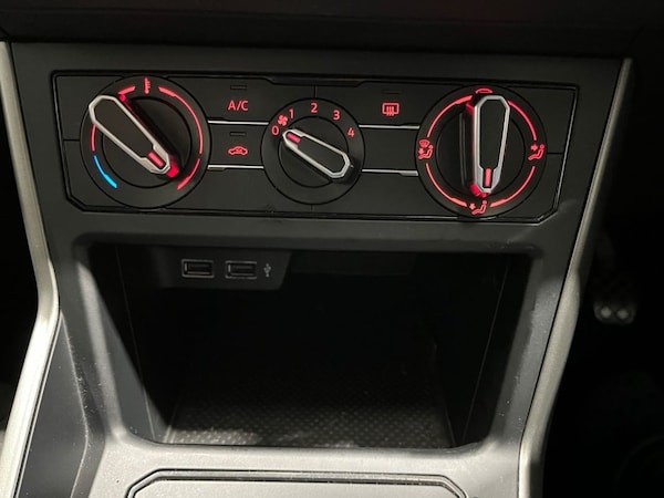 Used Volkswagen Polo 2020 for sale - 76279458: Photo 31